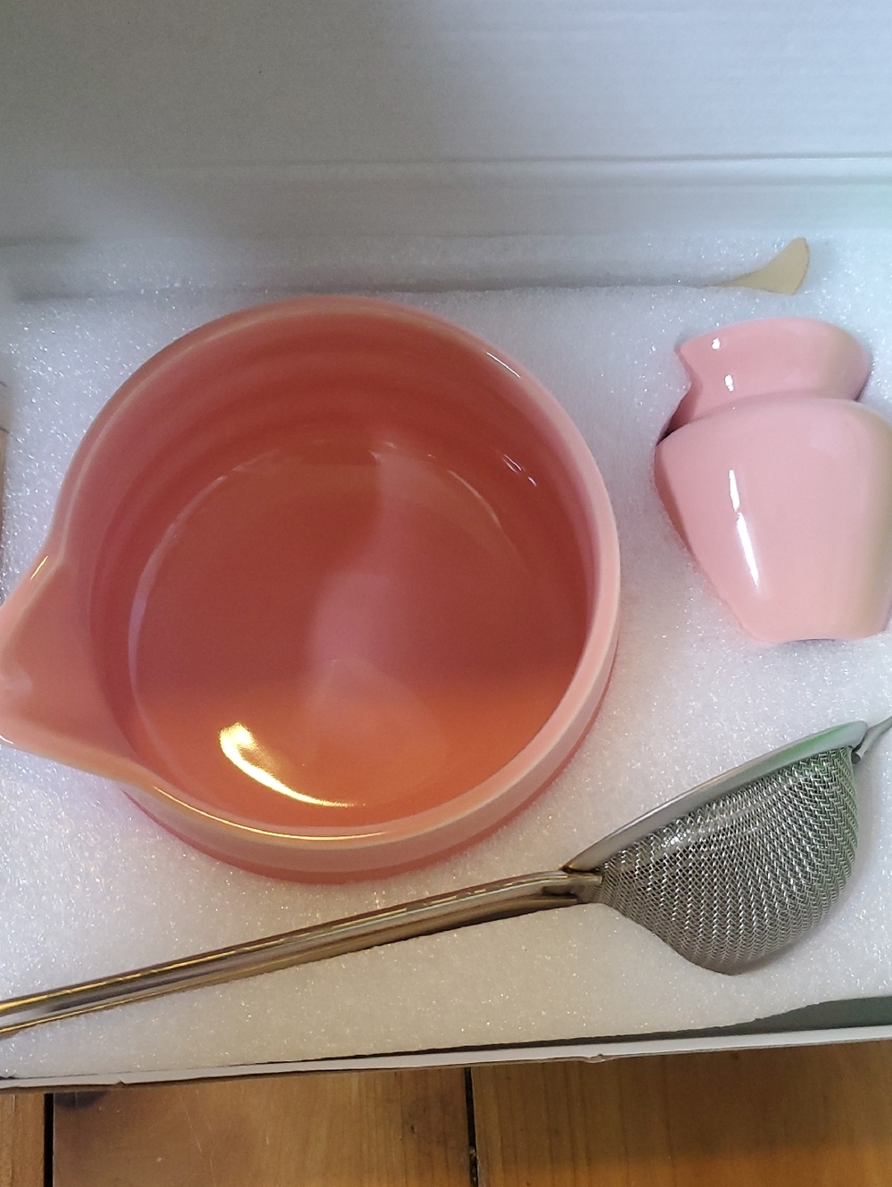 Pink Ceramic Matcha Bowl and Accessories Set Marce. Love.peace.matcha. - Picture 4 of 6